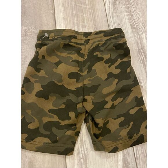 Old Navy boys, camo and whale shorts size XS 5 - Picture 11 of 11